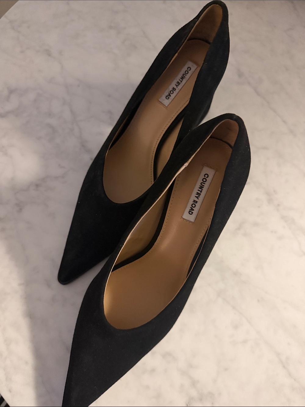 Country Road Black Pointed Toe Suede Pumps